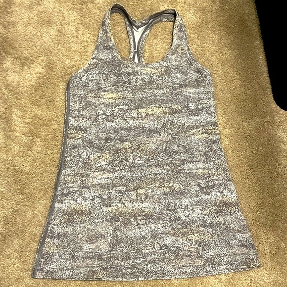 Lululemon Tank Size 6 - Picture 1 of 3